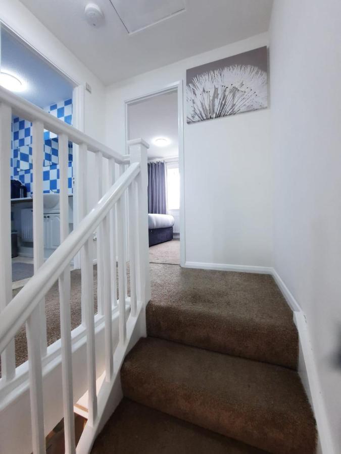 Two Bedroom Luxury House Thamesmead  Esterno foto
