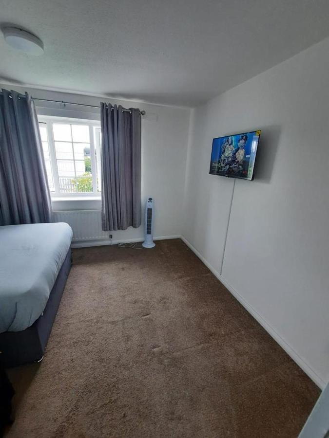 Two Bedroom Luxury House Thamesmead  Esterno foto