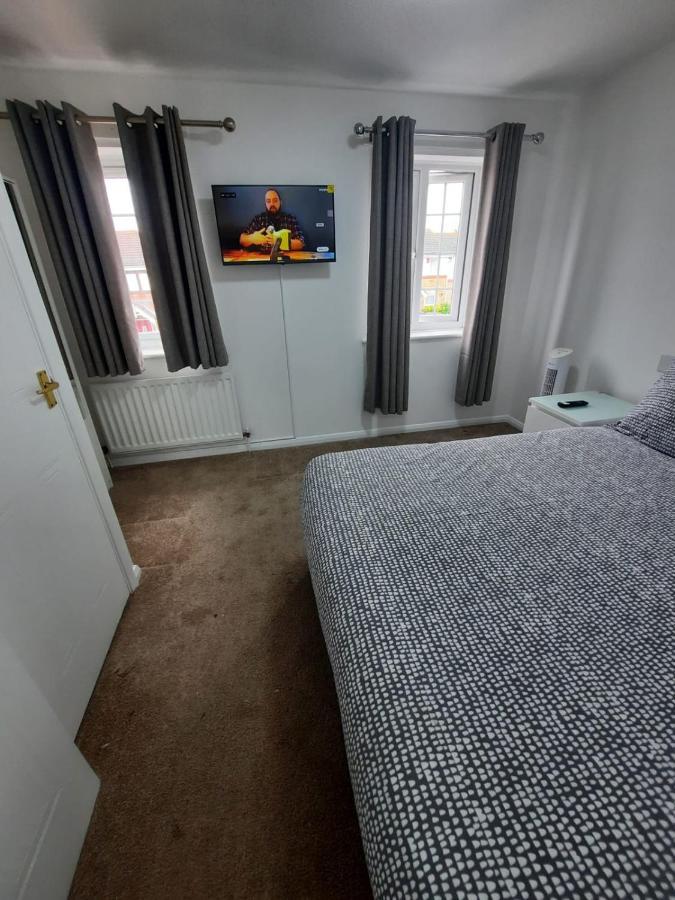 Two Bedroom Luxury House Thamesmead  Esterno foto